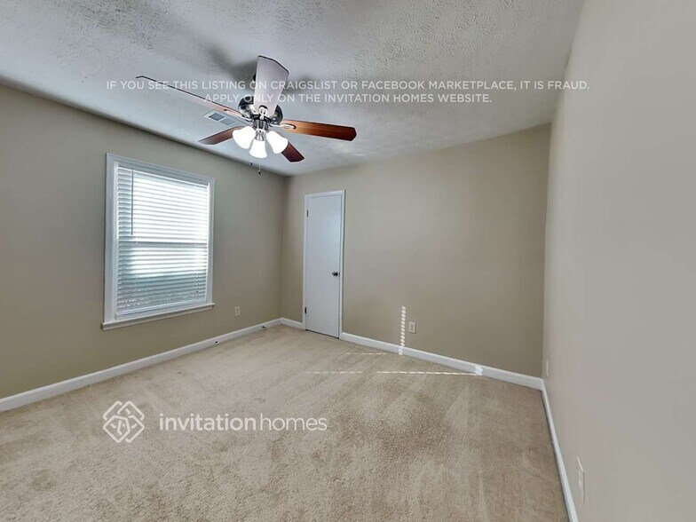 Building Photo - 2381 Cedar Dr