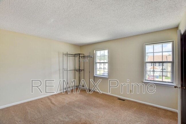 Building Photo - 4705 White Tail Ct