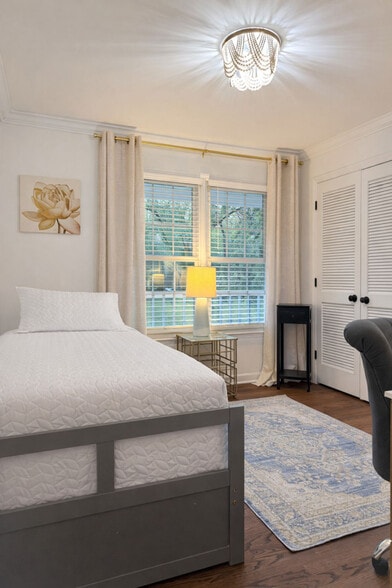 Building Photo - 7601 Bedfordshire Dr