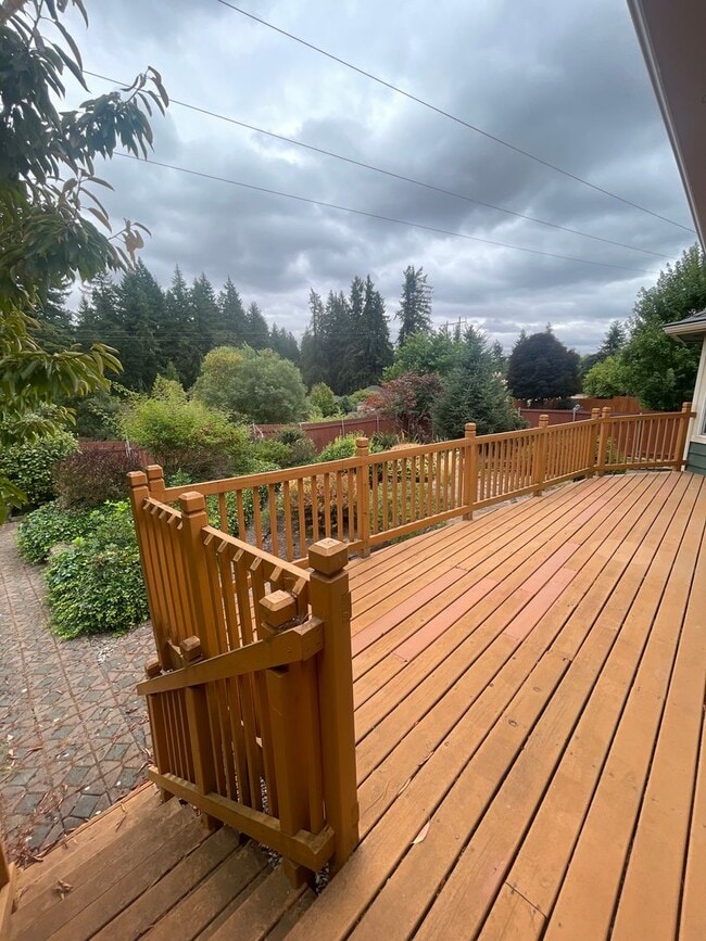 Building Photo - 3 Bedroom home in Albany!