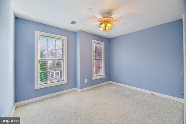 Building Photo - 7979 Vigne Ct
