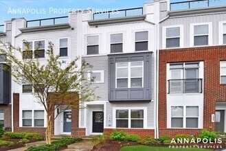 Building Photo - 135 Lejeune Way