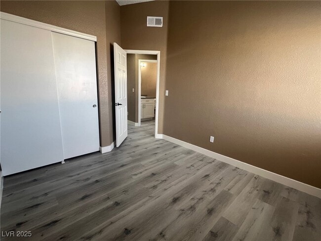 Building Photo - 1368 Torington Dr