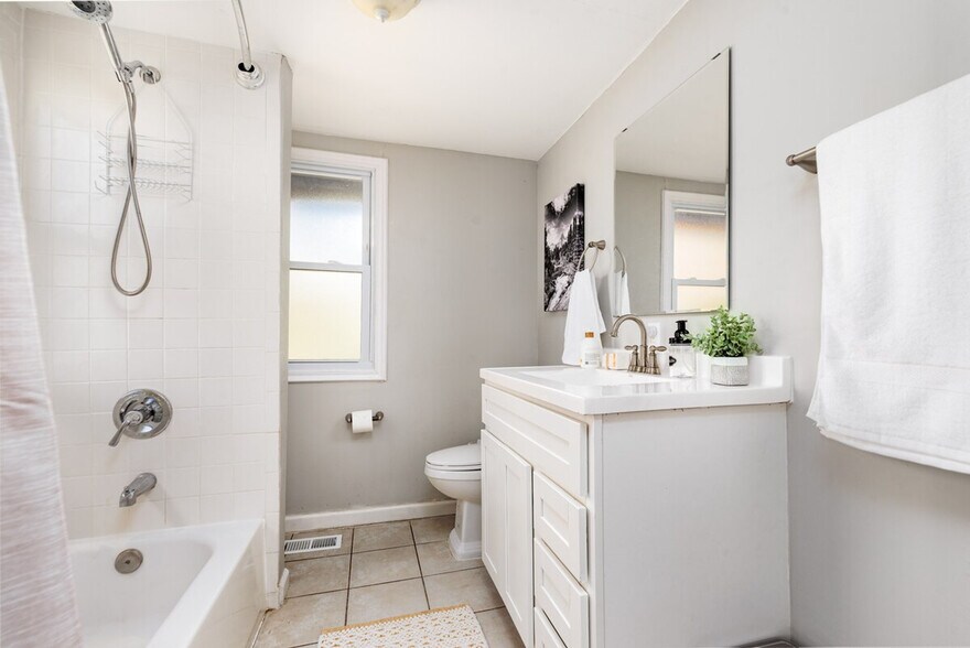 Building Photo - 257 Gordon Ave