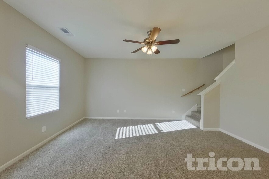 Building Photo - 2528 Granite Pass