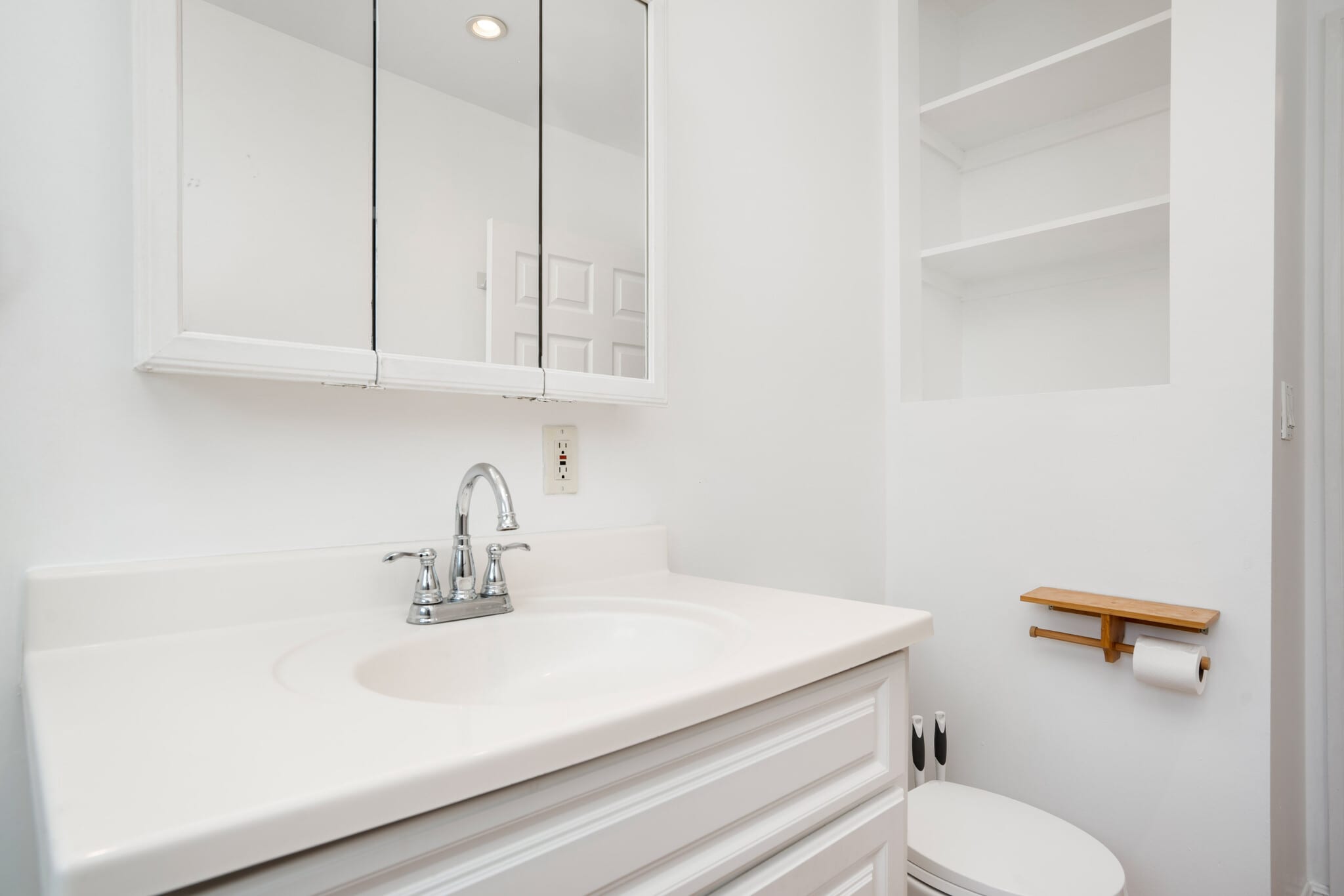 Building Photo - 1836 Euclid St