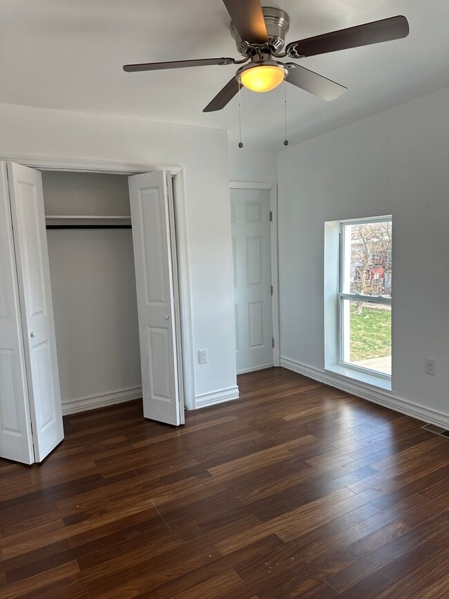 Building Photo - Newly Renovated, Spacious Home! W/D Hook-Up, Close to JHU, KKI and Public Transportation! Availab...