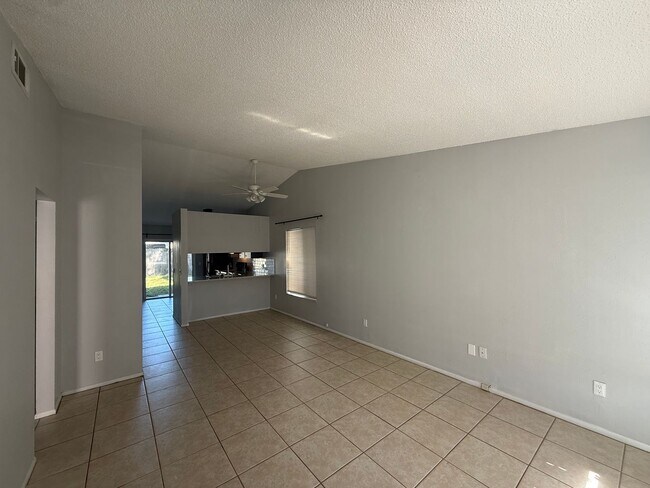 Building Photo - Duplex