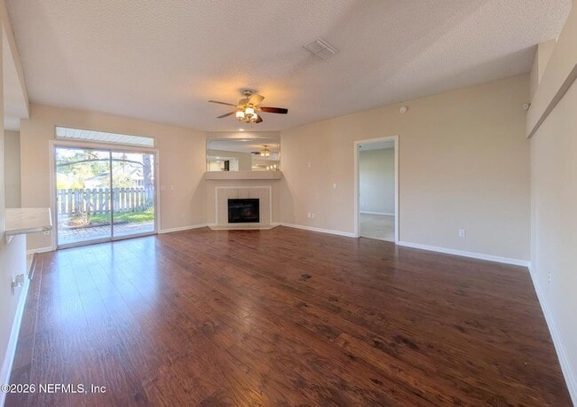 Building Photo - 12171 Basalt Dr N