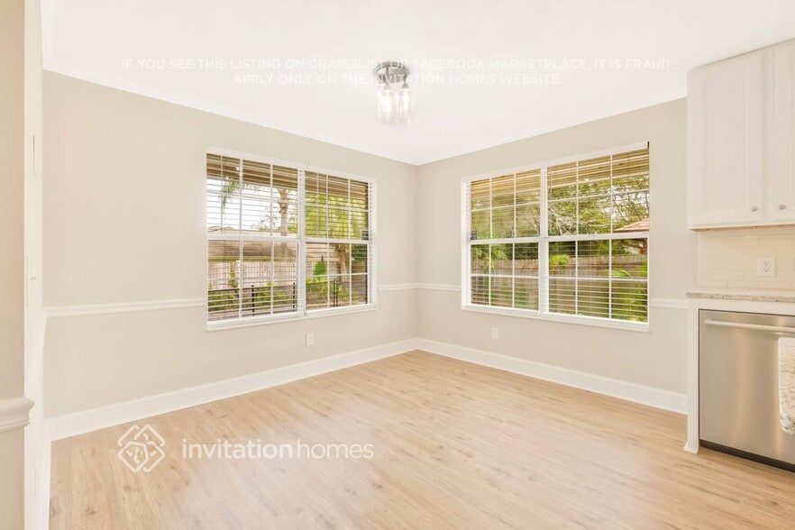 Building Photo - 2241 Staggerbush Dr