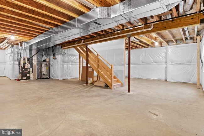 Building Photo - 32 Pamela Dr