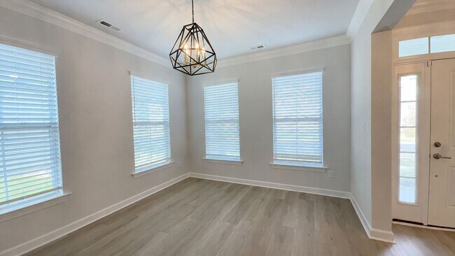 Building Photo - 2218 Sanibel Ln