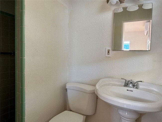 Building Photo - 551 73rd Ave