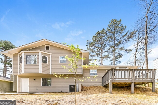 Building Photo - 5767 Riverside Dr