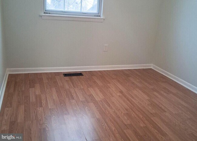 Building Photo - 14362 Southgate Ct