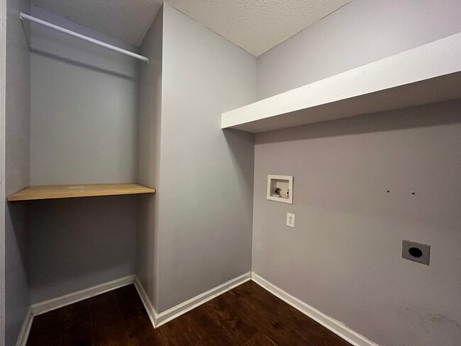 Building Photo - 107 Vanessa Dr