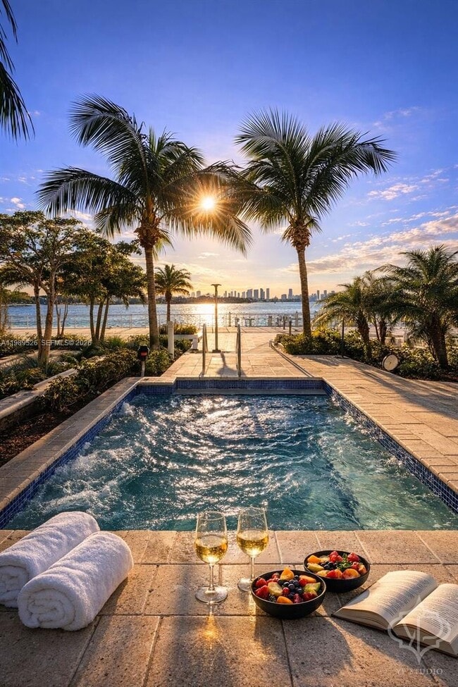 Building Photo - 1000 West Ave