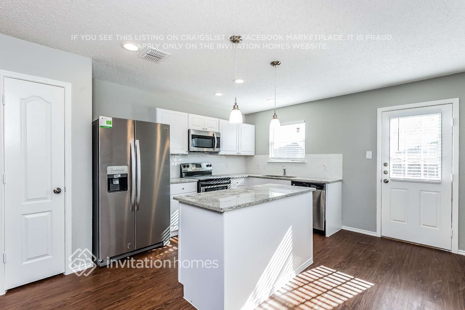 Building Photo - 13768 Canyon Ranch Rd