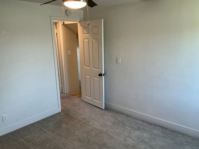 Building Photo - Beautiful 4 Bedroom 2 Bath Home in Old Tow...