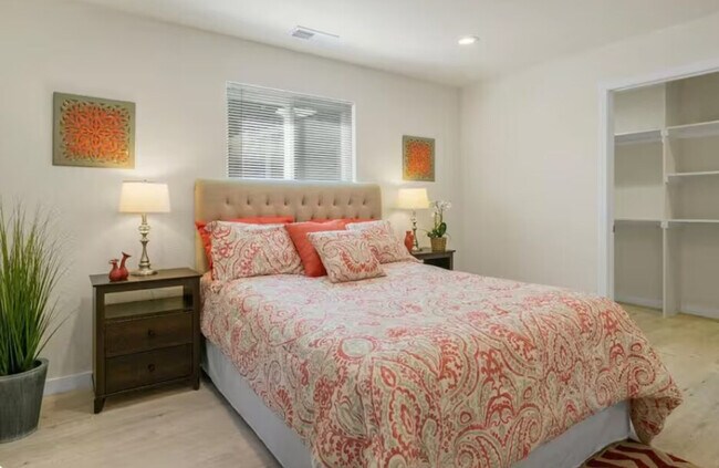 Building Photo - 2292 Addison Ave