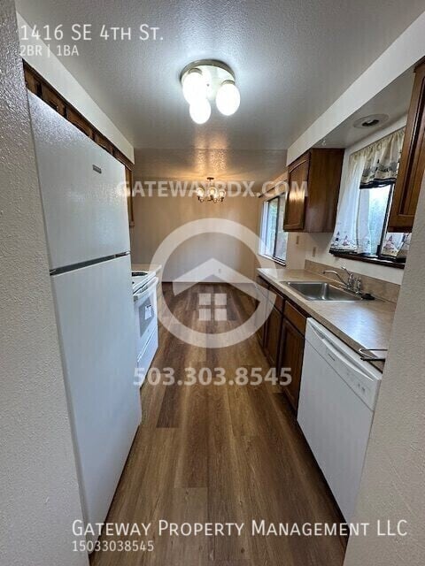 Building Photo - 1416 SE 4th St