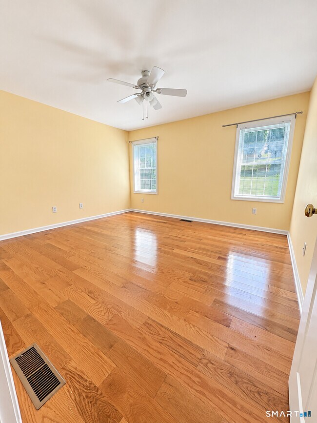 Building Photo - 162 Thistle Pond Dr
