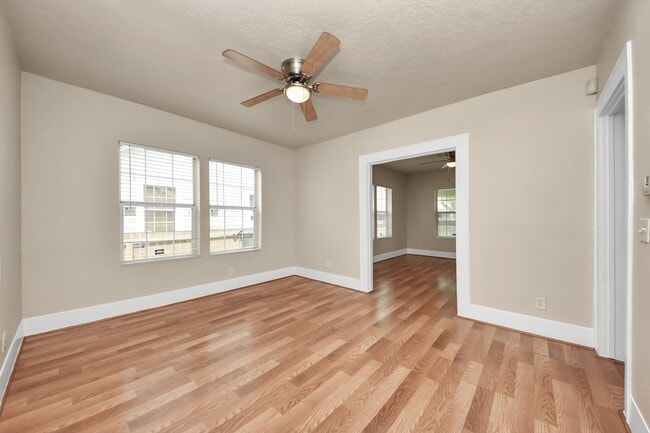 Building Photo - 201 W Pitts Ave