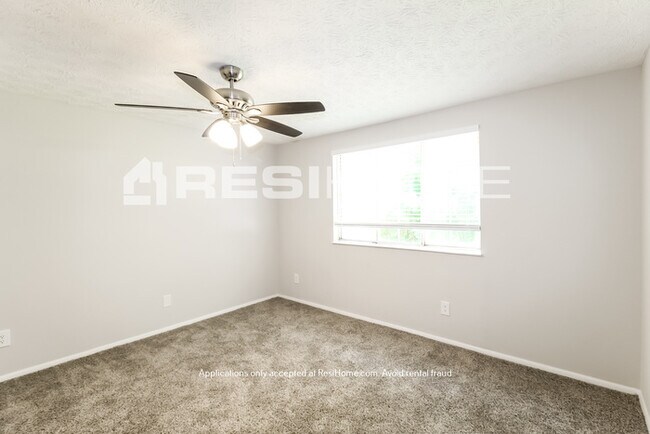 Building Photo - 5771 Singer Ct