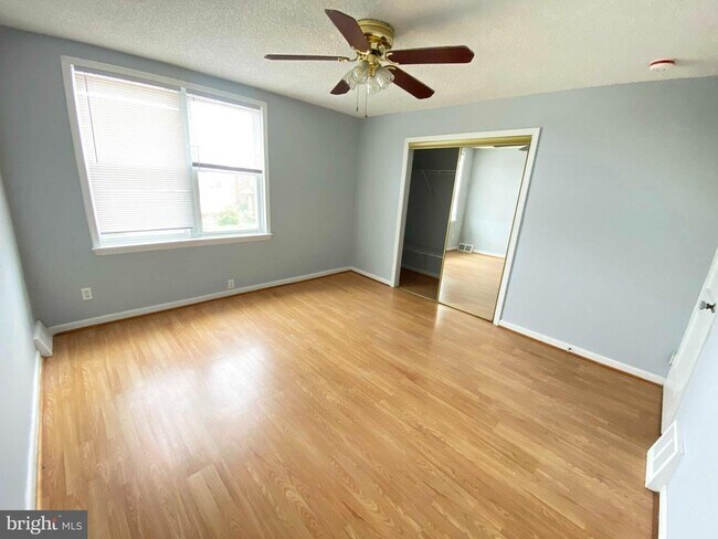 Building Photo - 6330 Leonard St