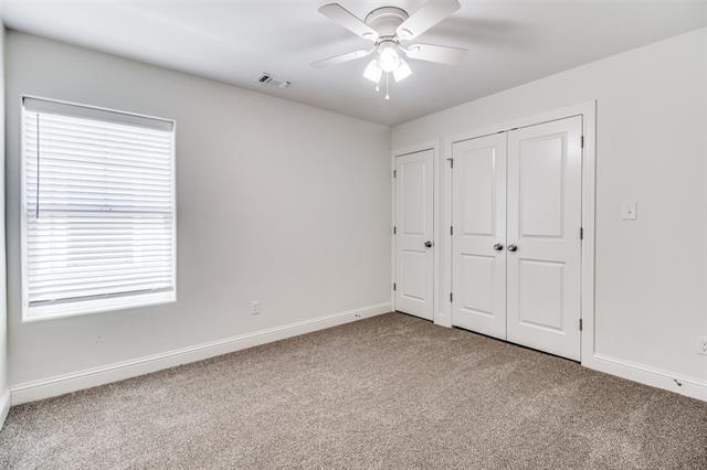 Building Photo - 614 E College St