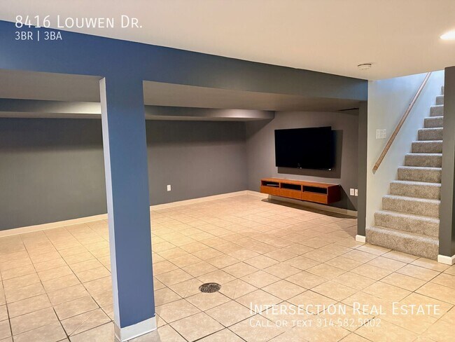 Building Photo - 8416 Louwen Dr