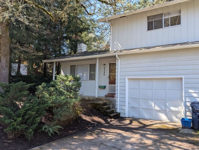 Building Photo - Great 2-Bedroom, 1.5 Bath Duplex in East Eugene!