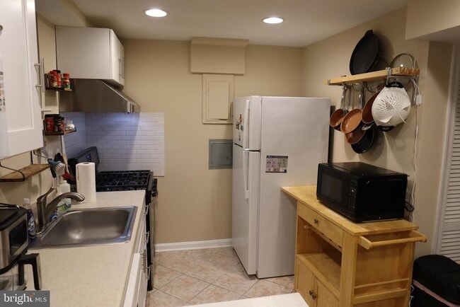 Building Photo - 11202 TROY Rd