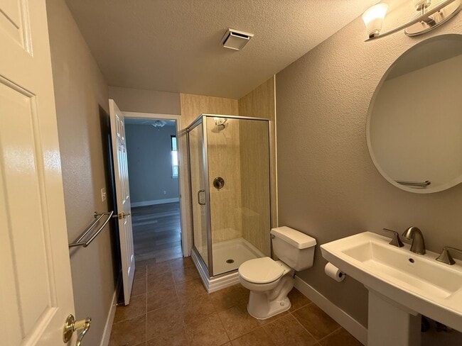 Building Photo - 413 Redrock Way