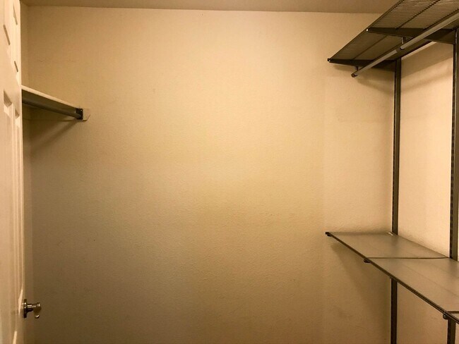 Building Photo - Beautifully Remodeled 3-Bed Condo in the Heart of Parker — Ground-Level, Stylish, and Steps From ...