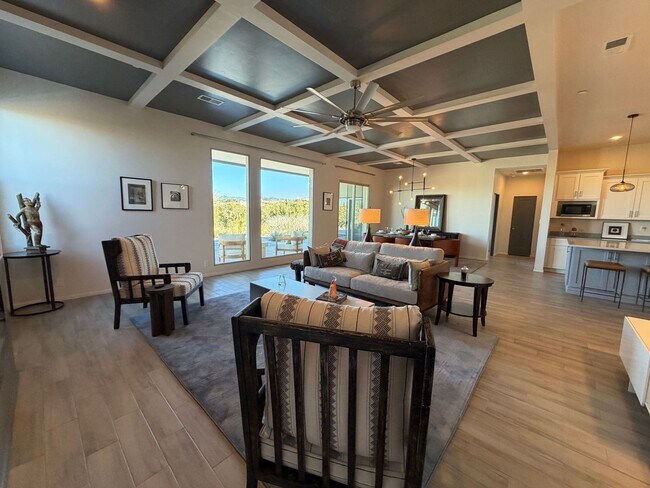 Building Photo - 14 Plano Arbolito