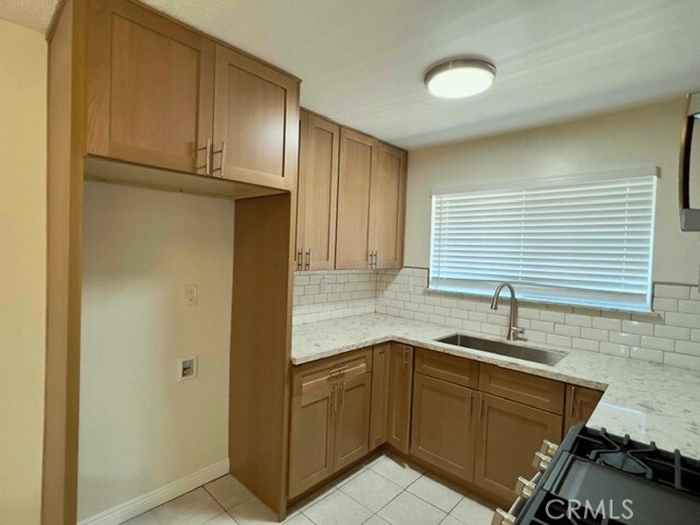 Building Photo - 711 N Soldano Ave