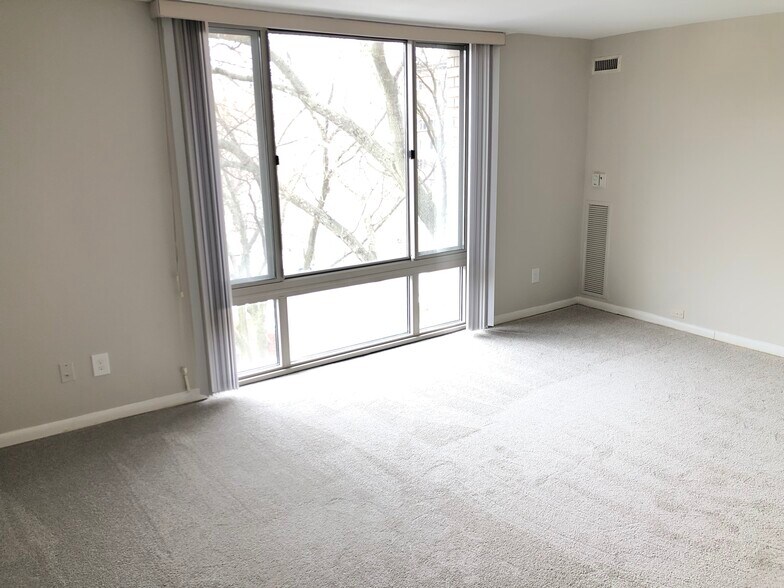 Living Room - 950 25th St NW