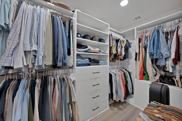 Building Photo - 4114 Delano Pl