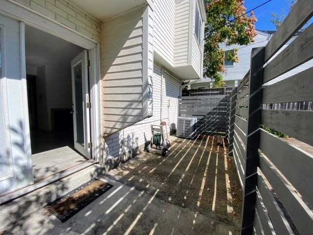 Building Photo - 5417 Constance St