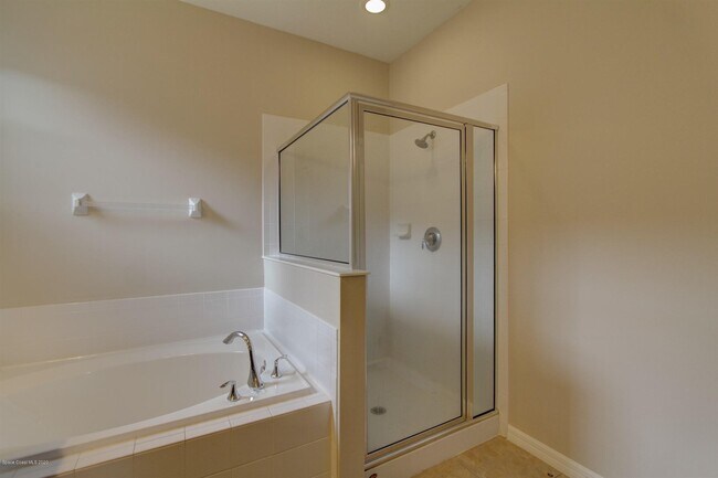 Building Photo - 5864 Trieda Dr