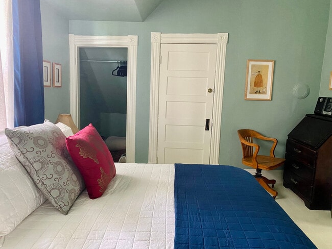 Building Photo - 1311 N Garden St