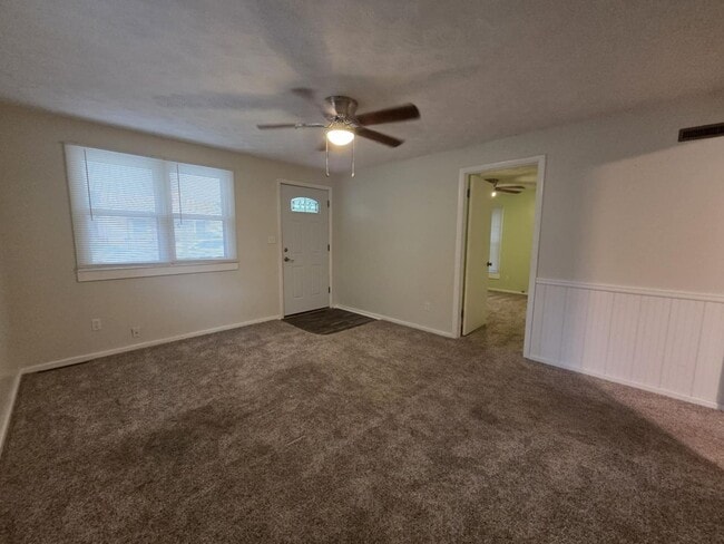 Building Photo - Spacious Home for Rent!