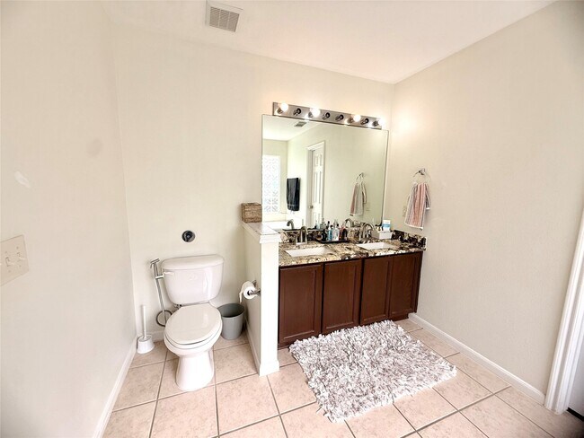 Building Photo - 4615 Pin Oak Creek Ln