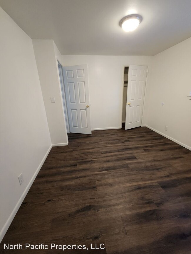Building Photo - 4 br, 1 bath House - 10811 55th Ave S