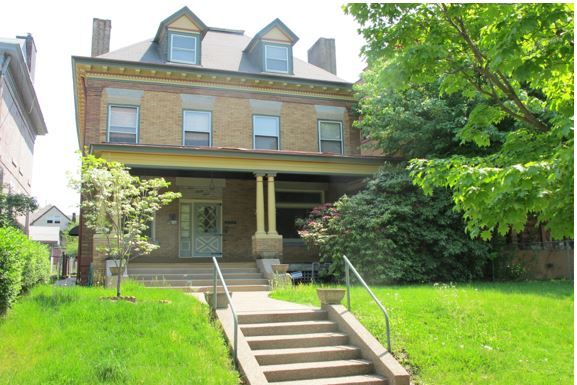 Building Photo - 327 S Pacific Ave