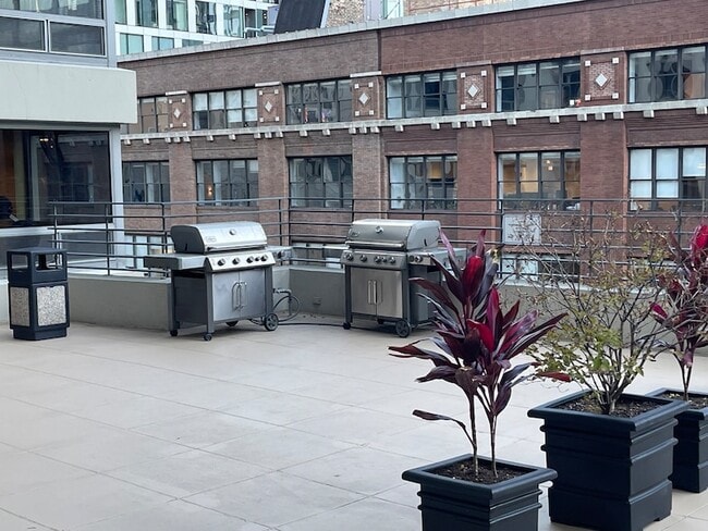 Building Photo - 440 N Wabash Ave