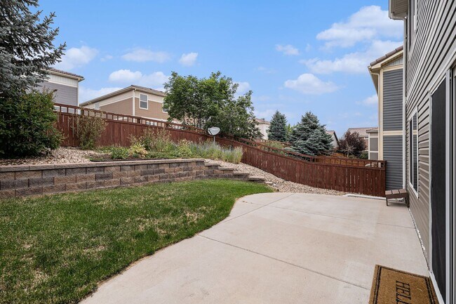 Building Photo - 4 Bedroom 2.5 Baths in the Meadows Castler...