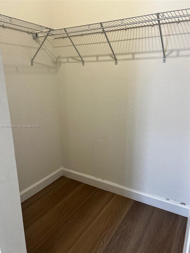 Building Photo - 2451 SE 28th St