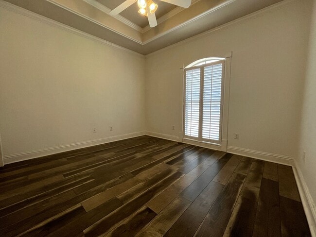 Building Photo - 1050 Azalea Garden Dr